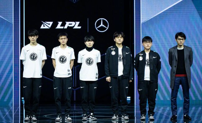 得更加透明 得更加透明