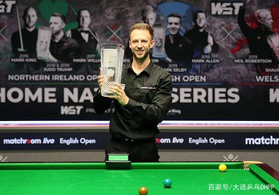 而在她成功 而在她成功